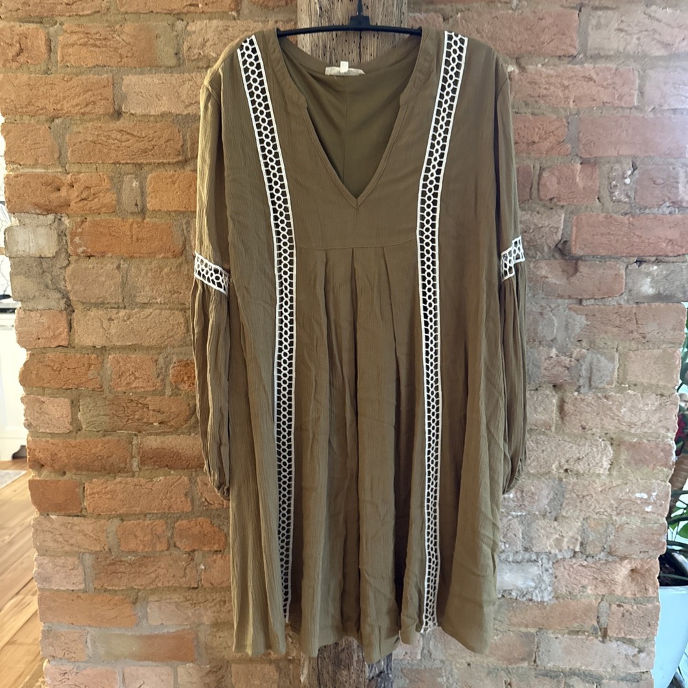 Entro Women's Dress Size M Very Cute Gauzy Long Sleeve Brown